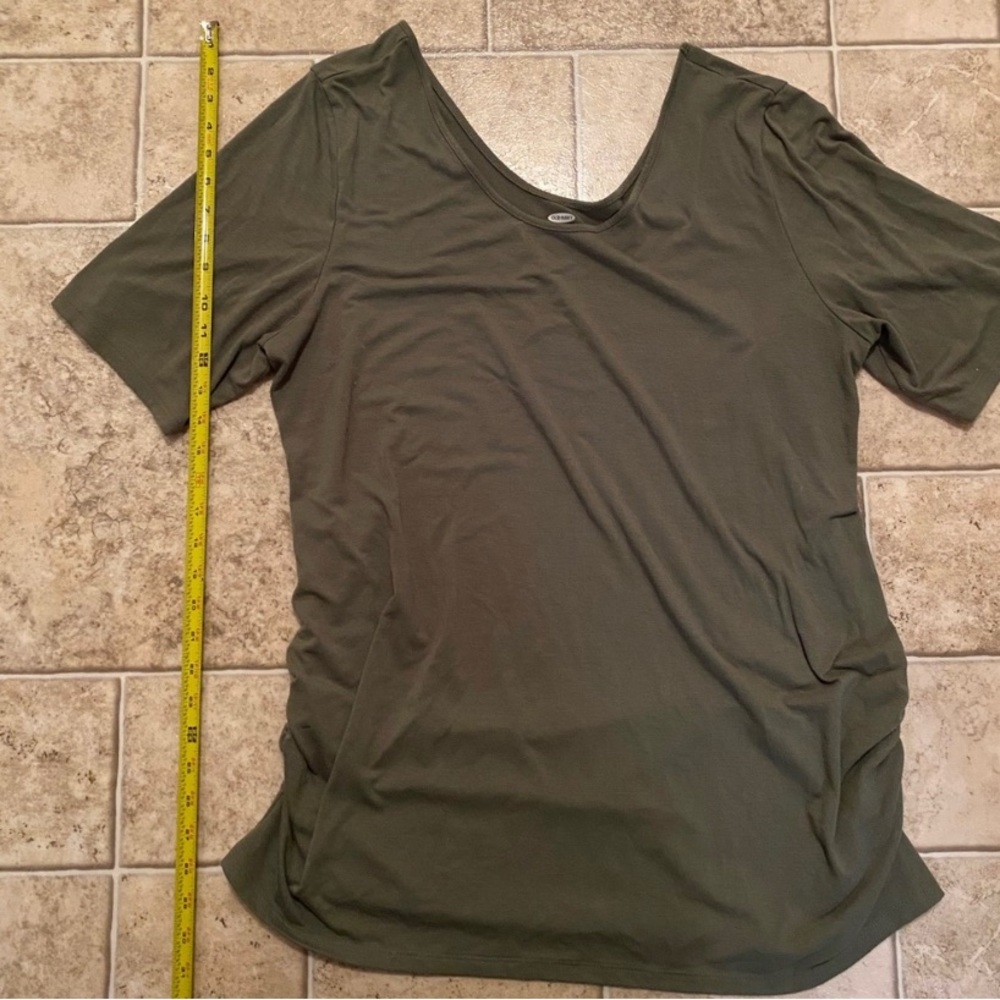 Maternity Fitted T-Shirt Ruched/Shirred Sides Scoop Neck